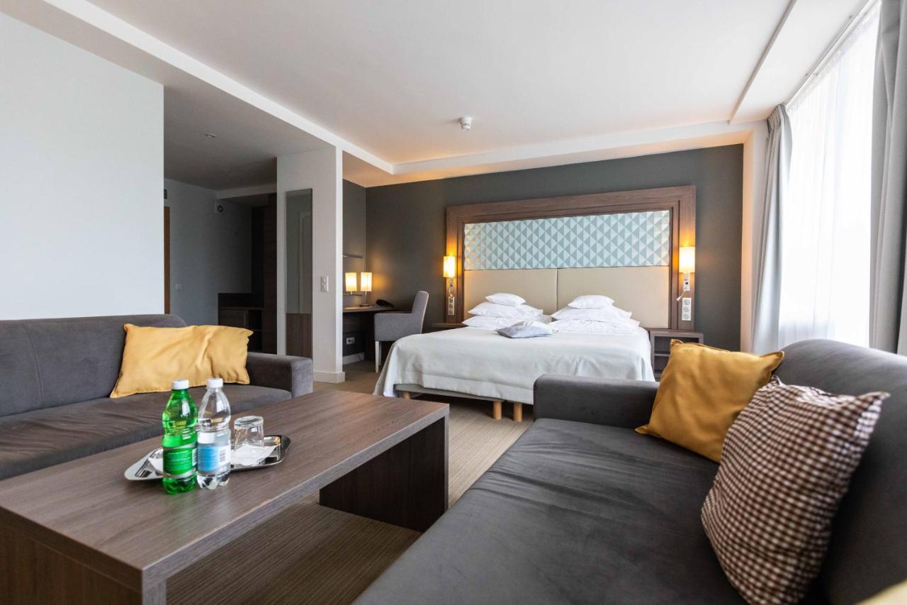 Hotel Perla Poludnia Rytro Bagian luar foto