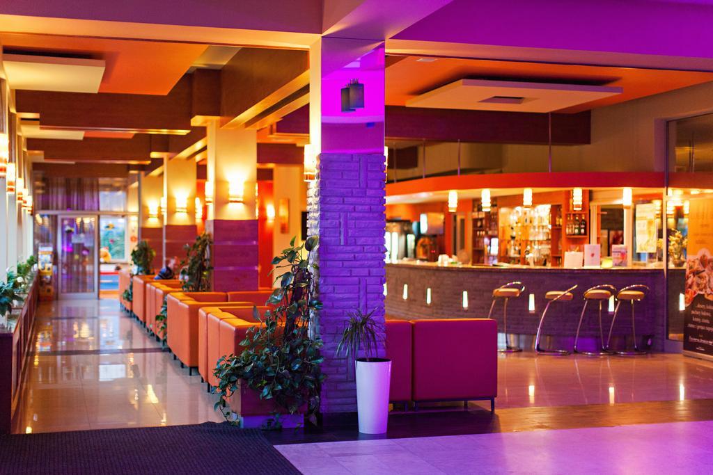 Hotel Perla Poludnia Rytro Bagian luar foto